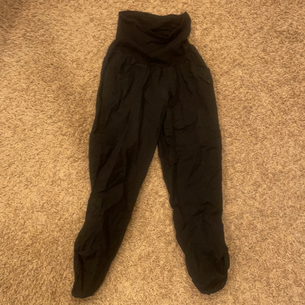 Motherhood maternity cargo pants